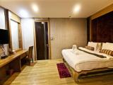 Junior Suites With Private Bath Tub