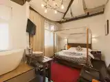 Pinglan Ancient Street View Deluxe Bathtub King Room (Balcony+Qintai Night View)