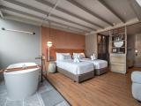 Superior Prime Room