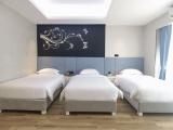 Deluxe Three-Bed Room