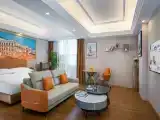 Business King Room