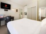 Lake View Two Bedroom Apartment With Balcony And Two Bathrooms