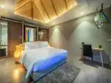 Honeymoon Suite