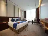 Exclusive Audio-Visual Double Bed Room - Giant Screen Movie Viewing Wireless Projection - Tub SPA