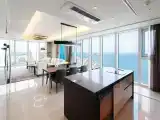Ocean Corner Suite 70PY