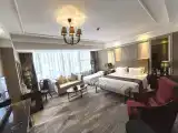 Family-friendly Family Room