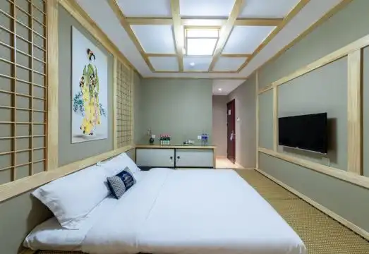 Tranquil Japanese-Style Sleep Room