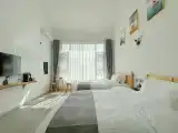Mountain-View Twin Room (Zai Shan)