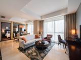 Deluxe Two-Bedroom Suite (Scenic Suite, Washer Dryer, Private Steam Bath + Kitchen)
