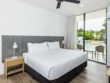 1 Bedroom Pool View Premier