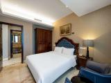 Garden Suite A (Tub + Mini Fridge + Soft Bathrobe + Safe)
