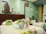 Cartoon Family Theme Room (Double Bed + Single Bed)