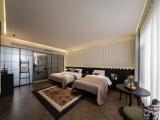 Yunfeng Lyon Family Room