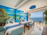Shuyu 180-Degree Floor-to-ceiling Window Sea-view Family Twin Bed Room