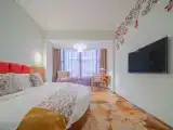 Romantic Queen Room