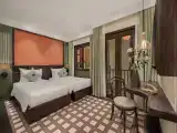 Signature Connecting Room