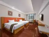 Standard Twin Room (Floor-to-Ceiling Window + Comfortable Bedding)