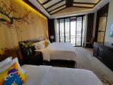Family Friendly Room - Courtyard-View