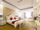 Business Queen Room