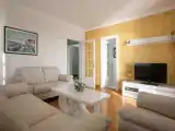 Three-Bedroom Apartment-High Floor