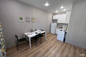 Апартаменты на Россия, Тюмень, улица Фармана Салманова, 26к2, Тюмень