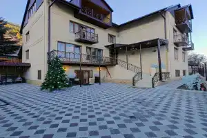 Голден Хаус, Теберда