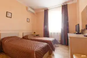 Hotel «Bons», Лабинск