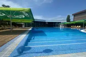 Апартаменты на микрорайон Головинка, Торговая улица, 77/10, Головинка