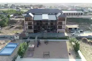 Отель «Санрайз», Первомайское