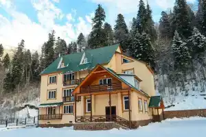 Гостиница «Фор Рест», Домбай