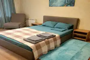 Апартаменты на 5 августа, 15, Строитель