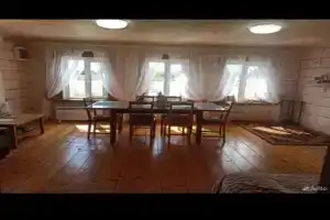 Гостевой дом на берегу, Светлица
