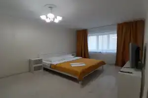 Апартаменты на микрорайон Взлётка, улица Весны, 21, Красноярск