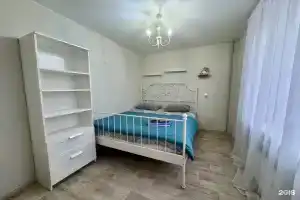 Апартаменты Двухкомнатные рядом с Метро Молодежная, Москва