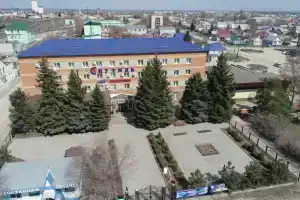Гостиница «Спутник», Пугачёв