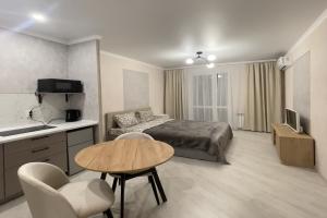 Апартаменты на Алабина д.20 кв.145, Придорожный