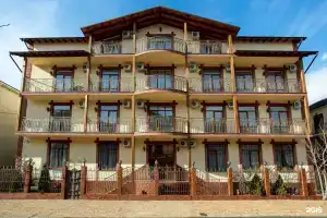 Отель «Золотой Компас (Атмосфера)», Кабардинка