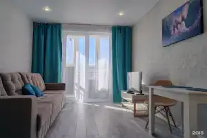 Апартаменты на 3. Звягина 7, 1+, Тюмень