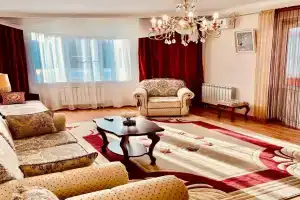 Апартаменты на набережной Кубанская, Краснодар