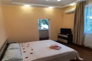 Апартаменты на с. Мысхако, Центральная ул., 5А, Новороссийск