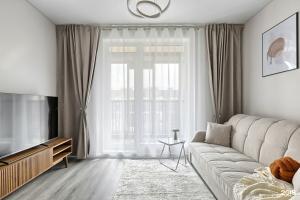MyHomeYourHome, Санкт-Петербург