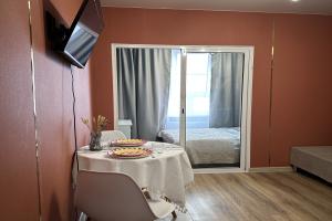 Апартаменты на улица Челюскинцев, 80В, Барнаул