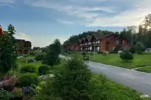 Солнечная Долина, Сыростан
