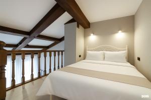 Deluxe Apartment, Эсто-Садок