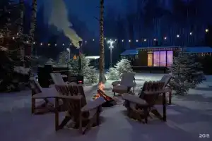 На опушке, Гжель