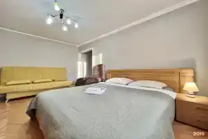 Квартира м. Парк Культуры Красная Роза Уютная с балконом, Москва