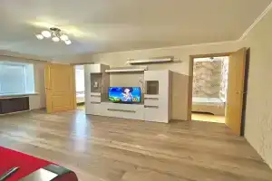 Апартаменты на куйбышева 1, Пермь