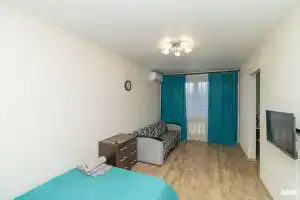 Апартаменты на Сулимова 51б, Челябинск