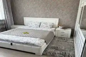Апартаменты на Виктора Денисова 26, Калининград