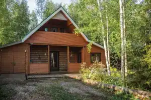 Апартаменты на набережная реки Лава, 23а, Лаврово